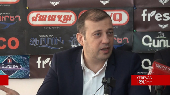 Եթե ուտելու բանը կարևոր չի, այդ էքսպոներին որ գնում ես, ինչո՞ւ ես ուտում․ Բաբայանը՝ վարչապետին (տեսանյութ)